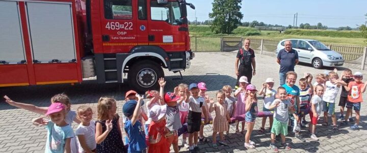 Wycieczka do  Ochotniczej Straży Pożarnej w  Łęce Opatowskiej