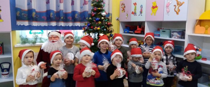 Mikołaj w Przedszkolu w Piaskach